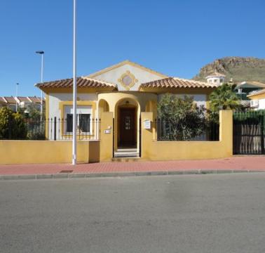 House in Mazarron for   4 •   with shared pool 