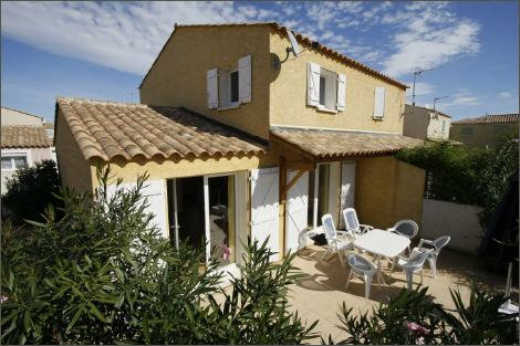 Gruissan  Villa 6 persons  Quite  20 feet from see