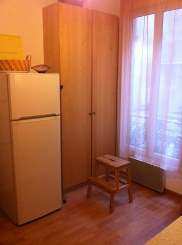 Studio in Paris - Vacation, holiday rental ad # 44355 Picture #8 thumbnail