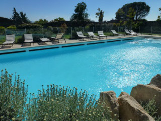 Gite  Gordes pour  6 •   avec piscine partage 