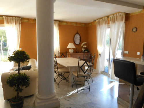 Maison à Roquebrune sur argens - Location vacances, location saisonnière n°45182 Photo n°1 thumbnail