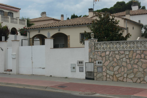 Haus in L'escala fr  8 •   3 Schlafzimmer 