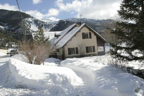 Maison  Arvieux pour  3 •   2 toiles 