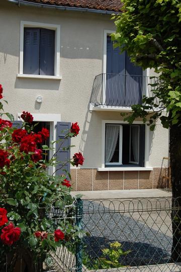 Gite Luchapt - 6 people - holiday home