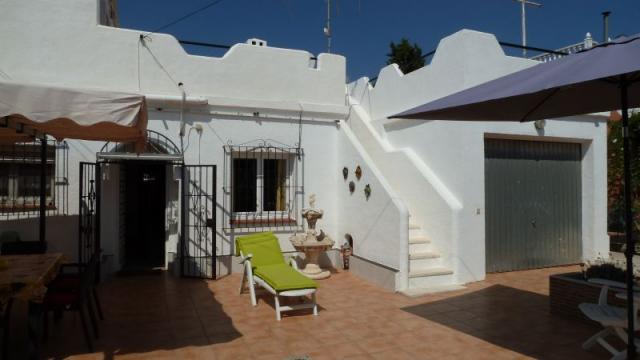 House in Torrevieja for   4 •   private parking 