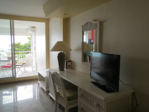 Studio in Le Gosier - Vacation, holiday rental ad # 45941 Picture #2 thumbnail