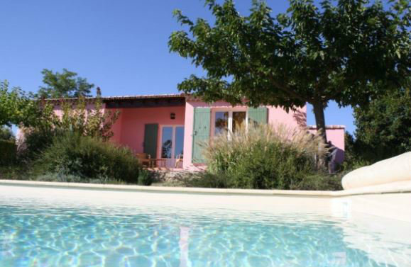 Maison  Saint quentin la poterie pour  6 •   avec piscine prive 