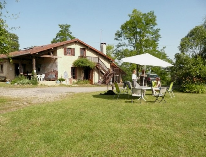 Ferme  Coueilles pour  18 •   avec piscine prive 