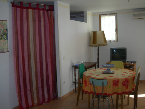 Maison à Montbazin - Location vacances, location saisonnière n°46682 Photo n°1
