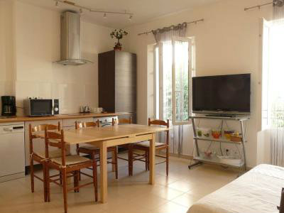 Appartement à Sanary-sur-Mer - Location vacances, location saisonnière n°47087 Photo n°2 thumbnail