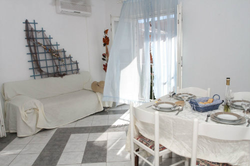 Maison à Trogir, seget donji - Location vacances, location saisonnière n°47094 Photo n°1 thumbnail
