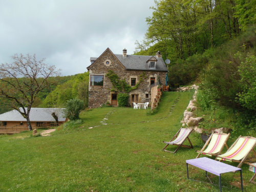 Maison  Ste eulalie d'olt pour  8 •   avec terrasse 