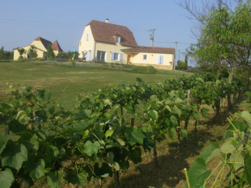 Maison  Saint-genis pour  6 •   3 chambres 