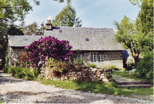 Casa rural en Chaumeil para  4 •   jardín 