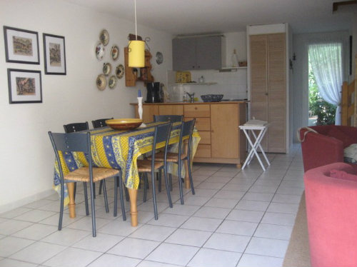 Haus in Saint pierre la mer fr  6 •   Privat Parkplatz 