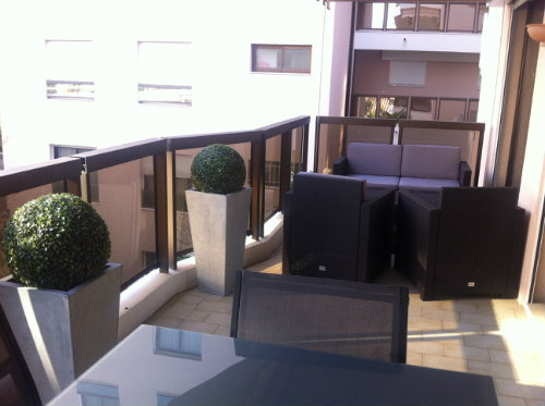 Flat in 06400 cannes for   4 •   with terrace 