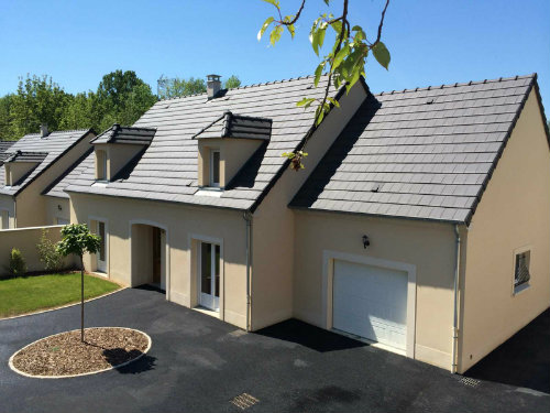 Haus in Fontaine sur ay fr  12 •   Privat Parkplatz 