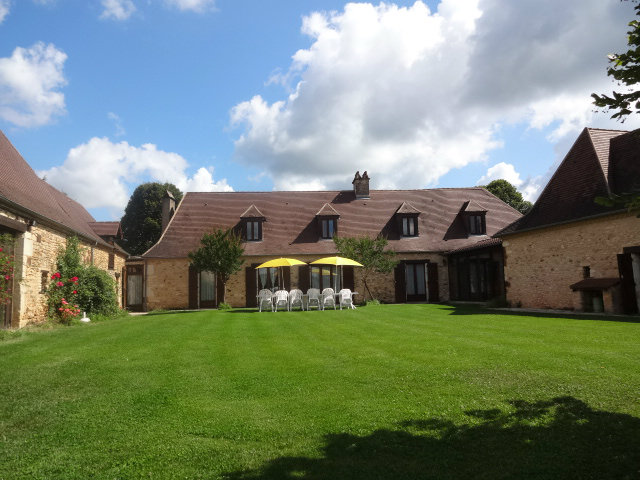 House in Rouffignac st cernin for   26 •   with private pool 