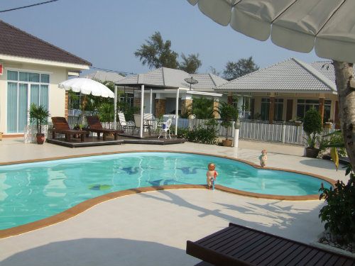 Bungalow in Ban phe-rayong for   4 •   private parking 