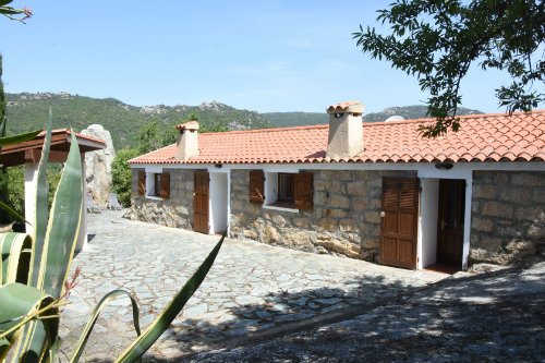 House in Sartne for   6 •   with terrace 