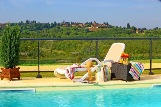  in Sarlat la caneda for   8 •   with private pool 