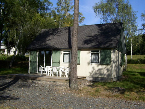 Servieres le chateau -    vue sur lac 