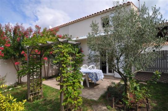 Maison  La cotinire pour  5 •   avec terrasse 