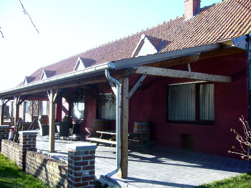 Ferme  Alveringem pour  10 •   accs handicaps 