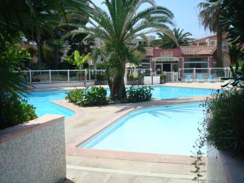 Flat in Golfe Juan - Vacation, holiday rental ad # 53186 Picture #5 thumbnail