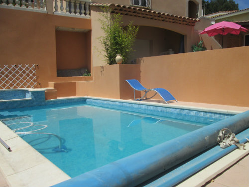 Apartamento en Carry le rouet para  3 •   con piscina privada 
