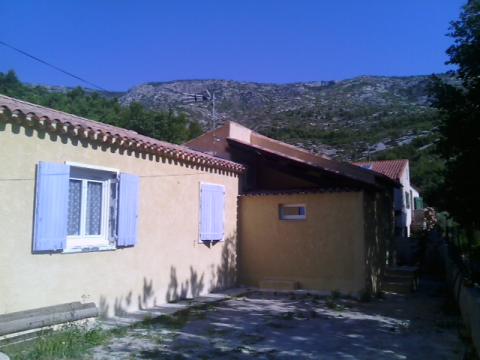 Gite 3 personnes Puyloubier - location vacances