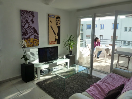 Flat in Saint laurent du var - Vacation, holiday rental ad # 53668 Picture #2