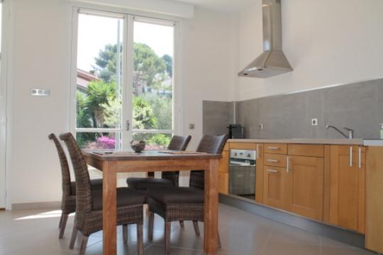 Appartement in Nice voor  2 •   met terras 