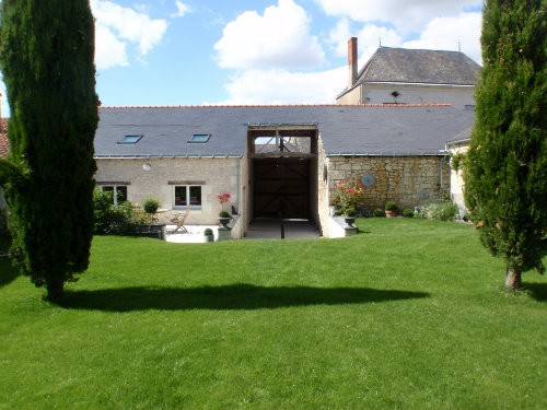 Gite in Le puy notre dame voor  10 •   met terras 