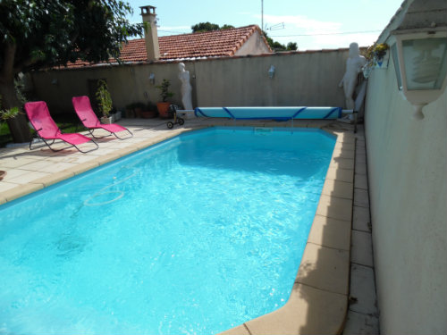 House in Plan de cuques for   6 •   with private pool 