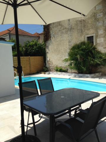 House in Saint  romain de bent for   8 •   with private pool 