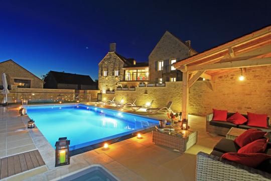  in Sarlat la caneda for   14 •   with private pool 