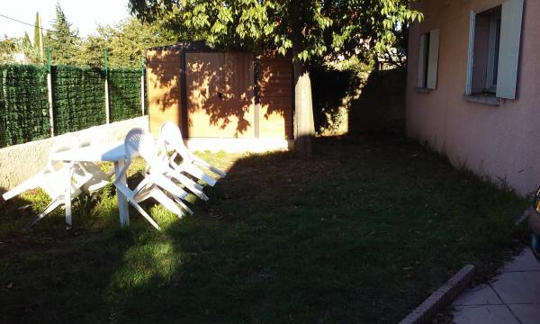 Appartement  Donzere pour  2 •   jardin 