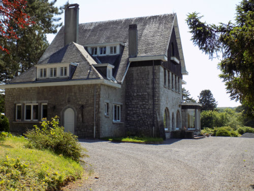 Bed and Breakfast in Rochefort belgique for   8 •   private parking 