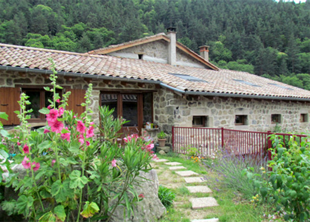 Gite  Chalancon pour  4 •   avec terrasse 