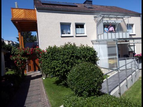 Bungalow (miss) Beverungen mist  4 •   yksitiyispyskinti 