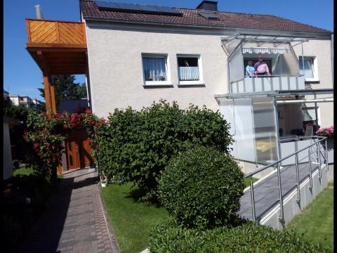 Bungalow in Beverungen fr  4 •   Privat Parkplatz 