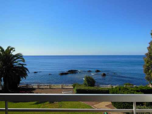 Appartement  Saint raphael pour  4 •   vue sur mer 