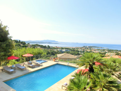 House in Bandol for   10 •   view on sea 