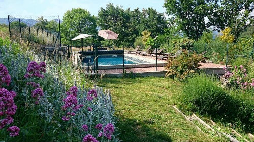 Haus in Jaujac fr  10 •   mit privat Schwimmbad 