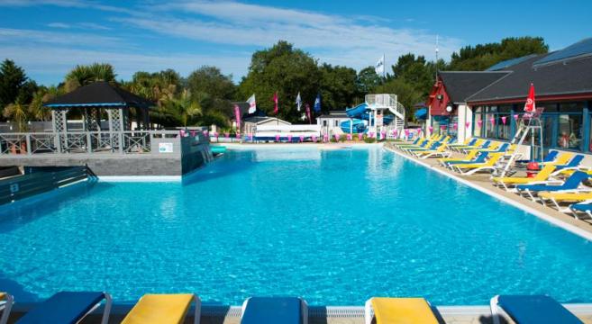 Chalet in Pont  aven fr  6 •   mit Schwimmbad auf Komplex 