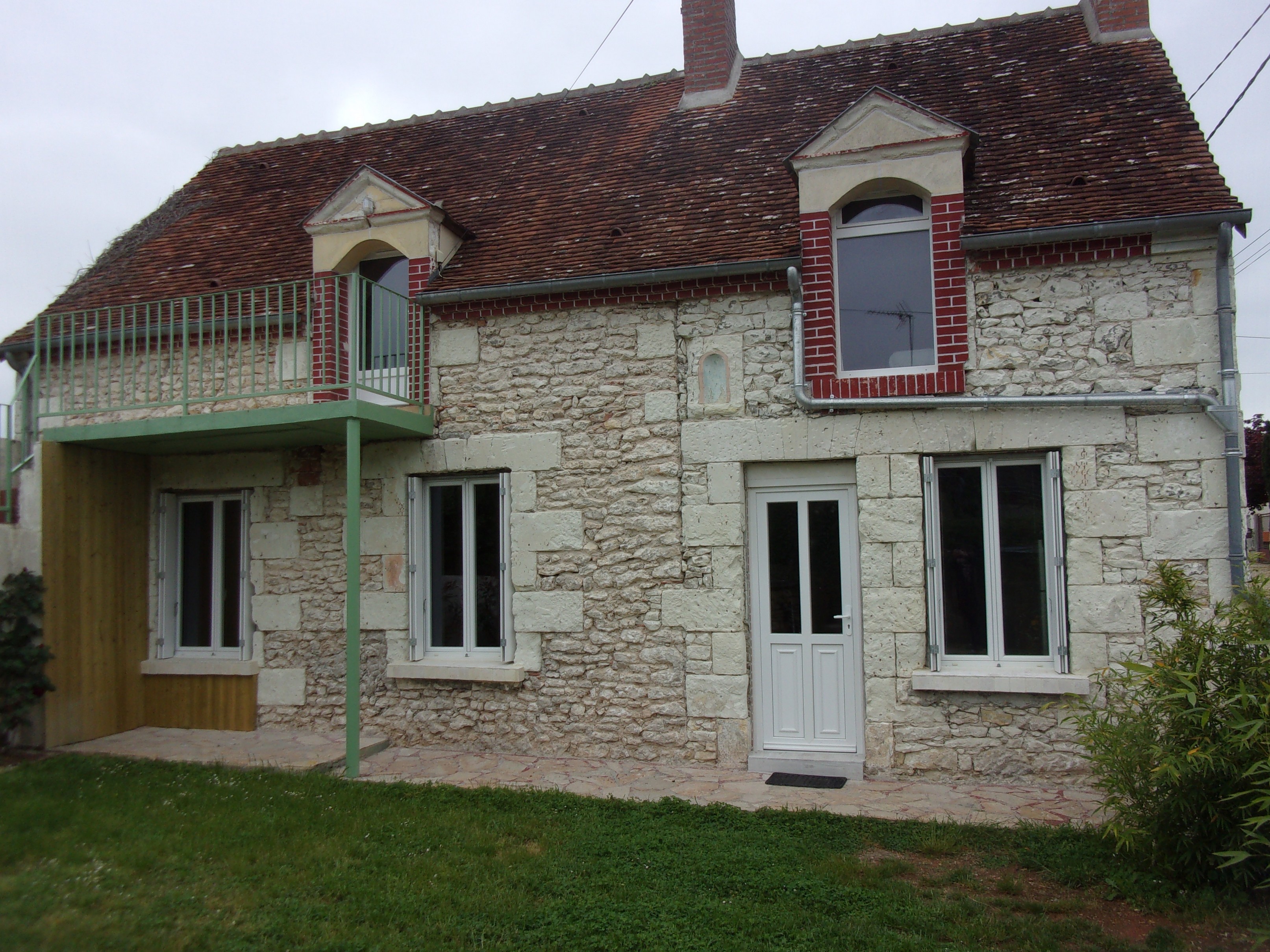 Maison  Chatillon sur cher pour  6 •   parking priv 