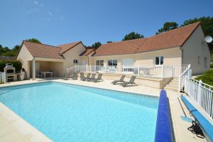 Huis in Cublac voor  8 •   met privé zwembad 