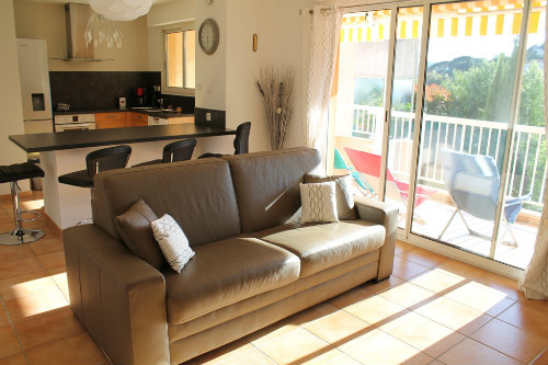 Flat in Bormes les mimosas for   6 •   animals accepted (dog, pet...) 