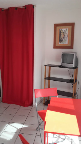 Studio in Nice - Vacation, holiday rental ad # 56678 Picture #2 thumbnail